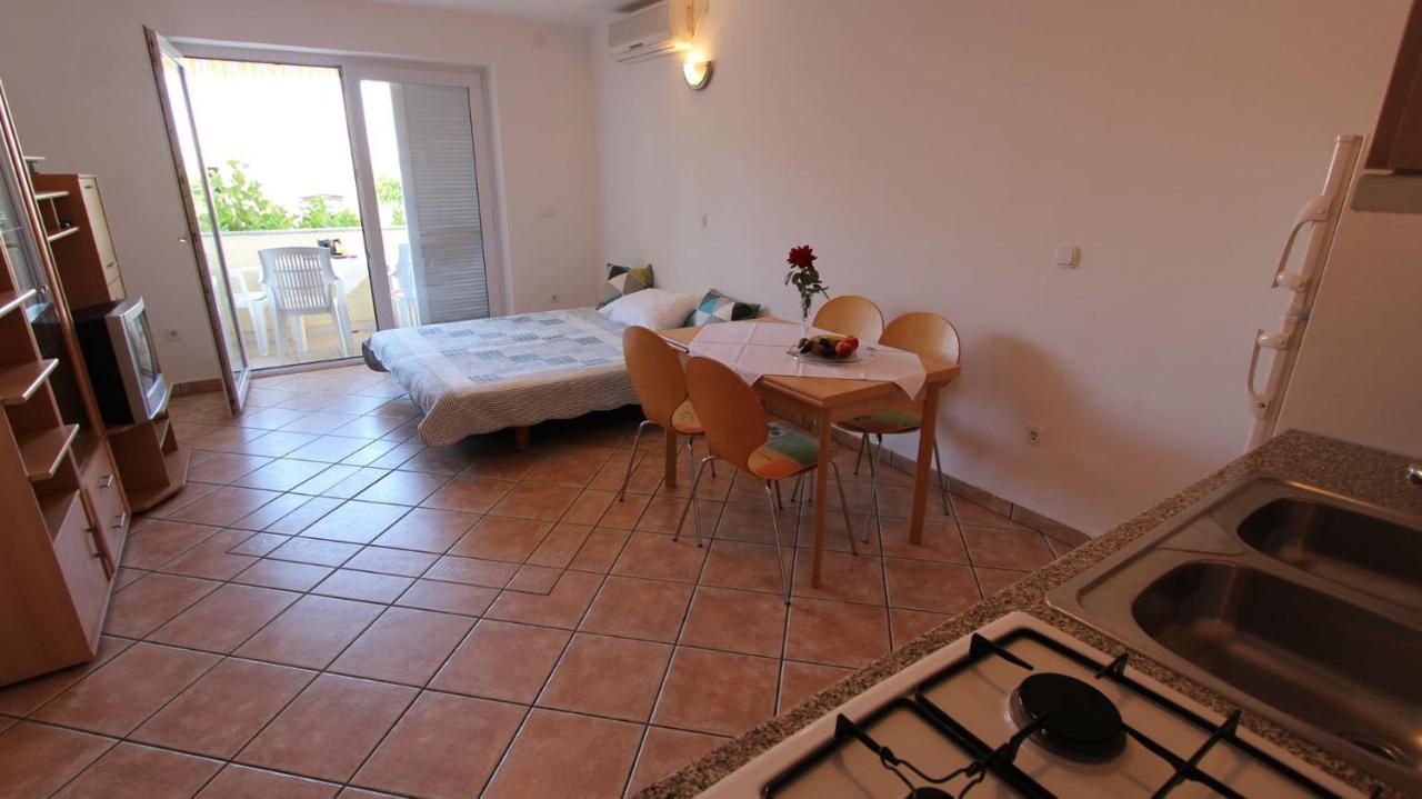 Apartments Grahovac Малинска Экстерьер фото